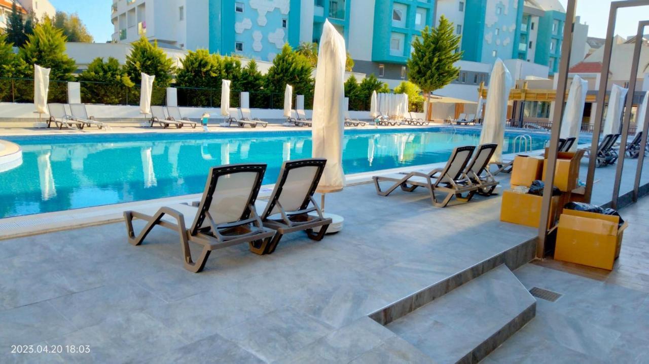 Side Story Resort & Spa Buitenkant foto